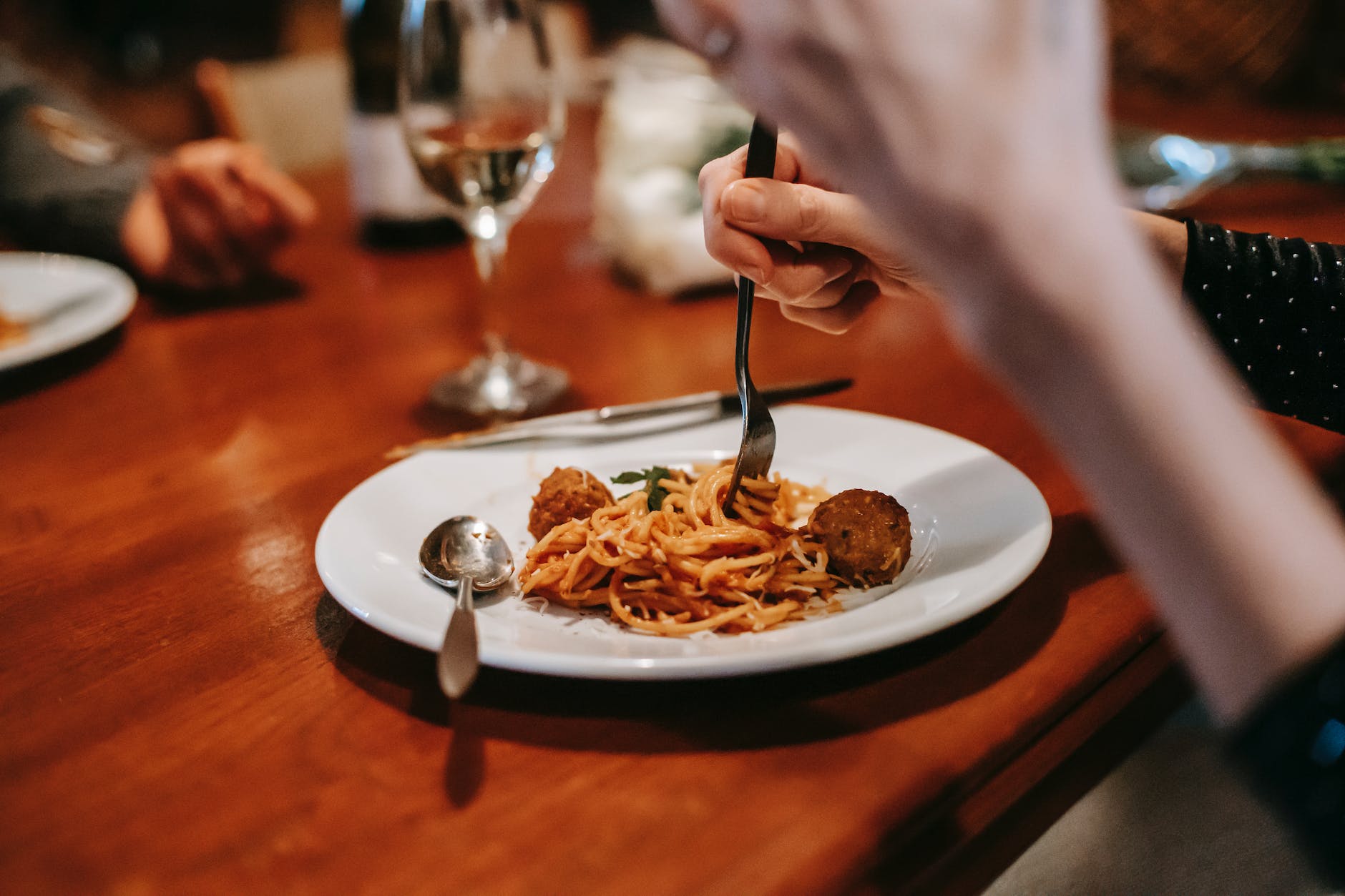 Pastasaus met ballen