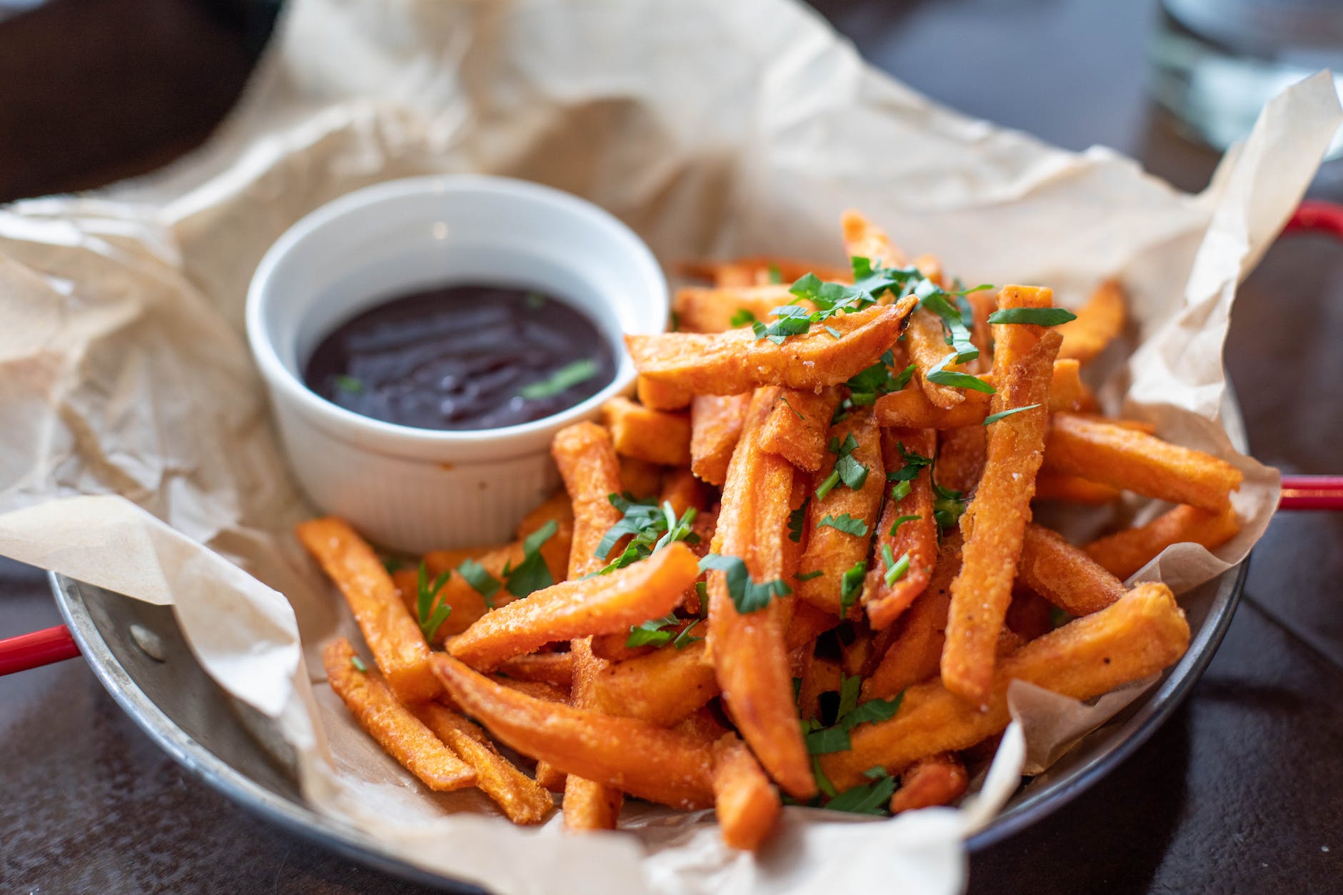 fries and dipping sauce